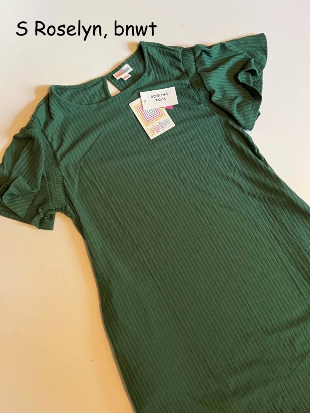 Small Lularoe Roselyn smocked flutter sleeve dress, ribbed, green